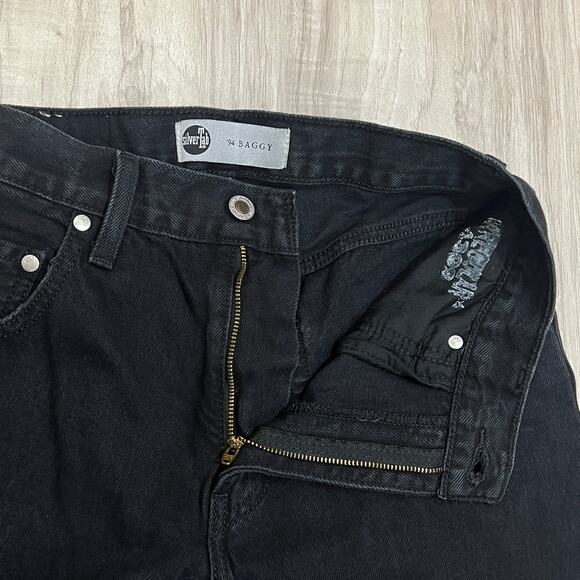 Levi's Womens Silvertab '94 Baggy Jeans Size 26 Black Distressed Straight Leg - Picture 8 of 14